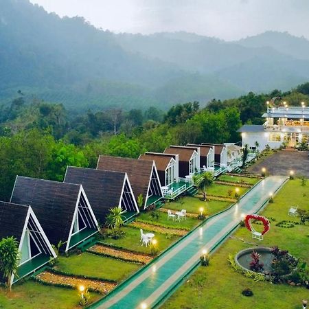 99 Camp And Cafe Vila Khao Sok National Park Exterior foto